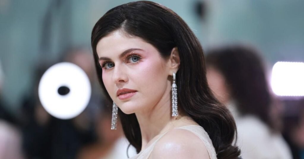 Alexandra Daddario Biography